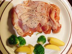 整个鸡腿肉-伊茉家的烤肉店(勒泰中心店)