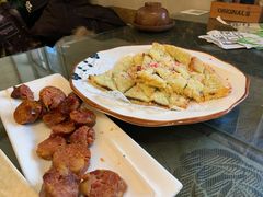 金沙奶皮夹-诺敏塔拉奶茶-布里亚特包子-手把肉(锦都会店)