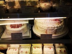-红宝石·鲜奶小方·海派西点房(金杨店)