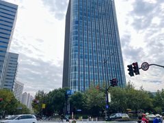 -上海跨国采购会展中心