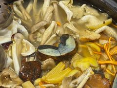 -菌之家·专业纯野生菌火锅·特色炒菌