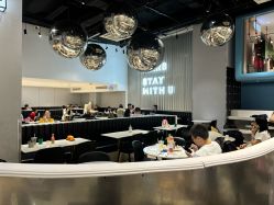 -MINI MARS KIDS CLUB亲子家庭中心(长宁天山店)