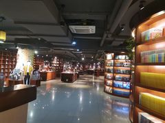 -新华书店(印象城店)