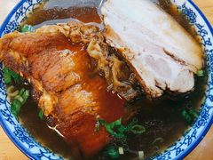 爆鱼焖肉面-裕兴记·三虾面(西北街总店)