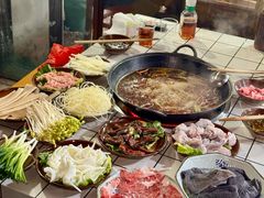 -重庆故事姊妹老火锅(财经学院店)