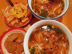 -矮子粉店1985·长沙米粉(湘春路店)