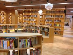 -漕河泾街道图书馆(漕河泾社区文化活动中心店)