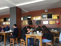 大堂-吾穆勒蓬灰牛肉面·清真(北滨河中路店)