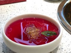 鲜火龙果冰粉-老佛爷铜炉蛙锅(海岸城店)