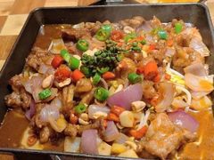 馋嘴牛蛙锅-蜜桃餐厅·江浙融合菜(荟聚购物中心店)