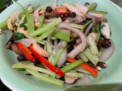 本芹鱼饼鲜枞菌-弄堂里(西溪龙湖天街店)