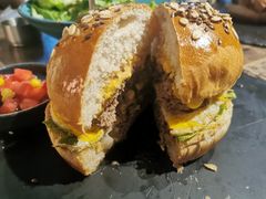 -HIGH FIVE哈福手工汉堡(桂林路店)