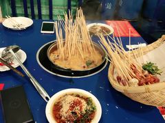 -马路边边串串香形象店(磐石路店)
