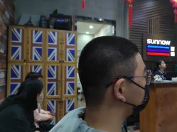 -首脑美发沙龙