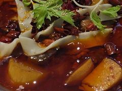 -晓彭肥肠鸡·泡椒鸡火锅(水木天地店)