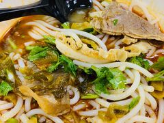 酸菜牛杂米线-老妈米线(港龙店)