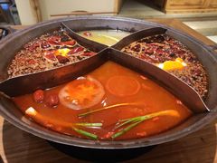 -白乐天毛肚火锅馆(解放碑店)