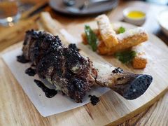 牛肋排配玉米条-Mercato莫卡多露台餐厅与酒吧(K11店)