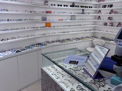 -美式眼镜·授权蔡司.依视路.尼康.豪雅.明月(南翔印象城店)