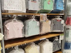 -优衣库(上海金桥国际商业广场店)