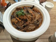 小鸡炖蘑菇-上关雪東北菜(中房金谊店)