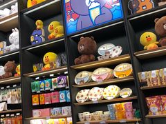 -LINE FRIENDS Garosu-gil Flagship Store