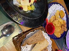 -米德维奇俄式西餐厅(西六道街店)