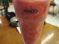 覆盆子奶昔-MADO冰淇淋咖啡馆(淘金店)