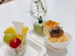 -上海宝信宝马4S店