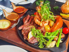 炙烤澳洲肉眼牛排配虎虾拼盘-bluefrog蓝蛙(水游城店)