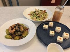 -品海楼·大连海胆锅贴馆(东港店)