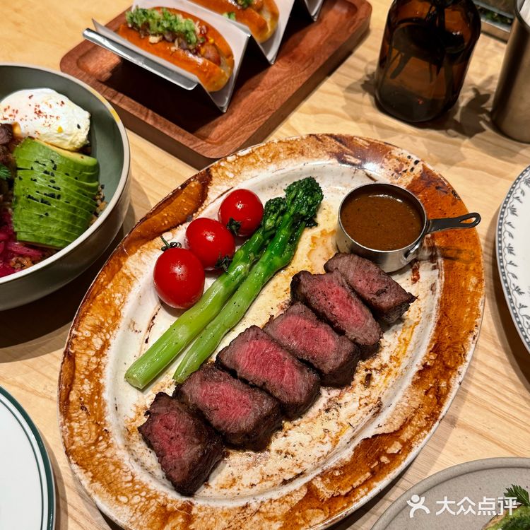 长沙女朋友带我见世面了！新开的漂亮饭！