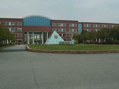android_upload_pic-中加枫华国际学校