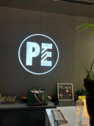 -PE SALON