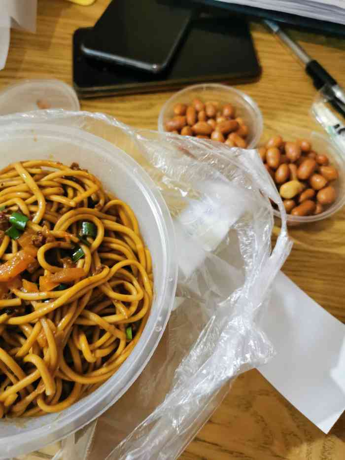 在外卖上偶尔看到的这家店,作为一个武汉人心心恋恋的家乡热干面一定