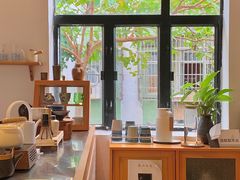 -彳亍咖啡·这里(水湾路店)