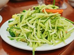 西兰花黄瓜双拼-东京包子楼(政七街店)