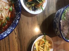 -陇上全荟兰州传统牛肉面(延吉路店)