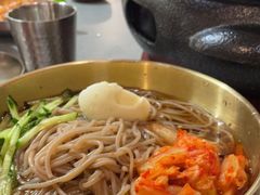 -围炉肉舍•炭烤活鳗•丹东海鲜烤肉(步行街店)