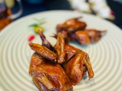 沙田玻璃乳鸽-馋遇江南·精致湖景雅宴(东方之门店)