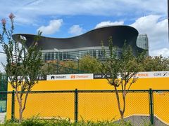 -上海跨国采购会展中心