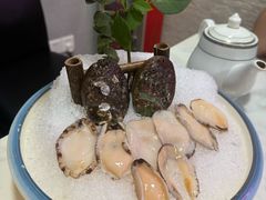 大连鲜活鲍鱼-喜聚薈·花膠雞海鮮火鍋(越秀店)