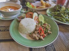 九层塔炒猪肉-Cafe de Thaan Aoan