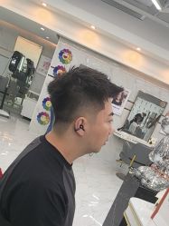 -秦·专注剪发