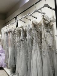 点击看大图 -Renee芮亦婚纱