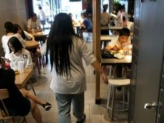 等位区-肯德基(定兴店)
