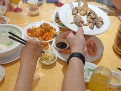 -鹏城人家海鲜酒家·23年老字号(较场尾店)