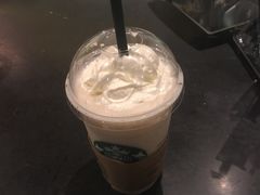 -星巴克(西藏路店)
