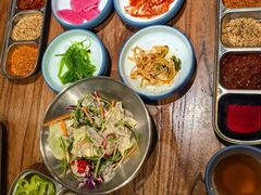 -明洞阿姨·韩式酱蟹烤肉·创意料理(三元桥店)