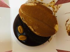 咖啡豆乳味慕斯蛋糕-星巴克(大连柏威年店)